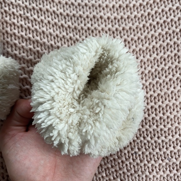 Soft Winter Mittens - Picture 3 of 3